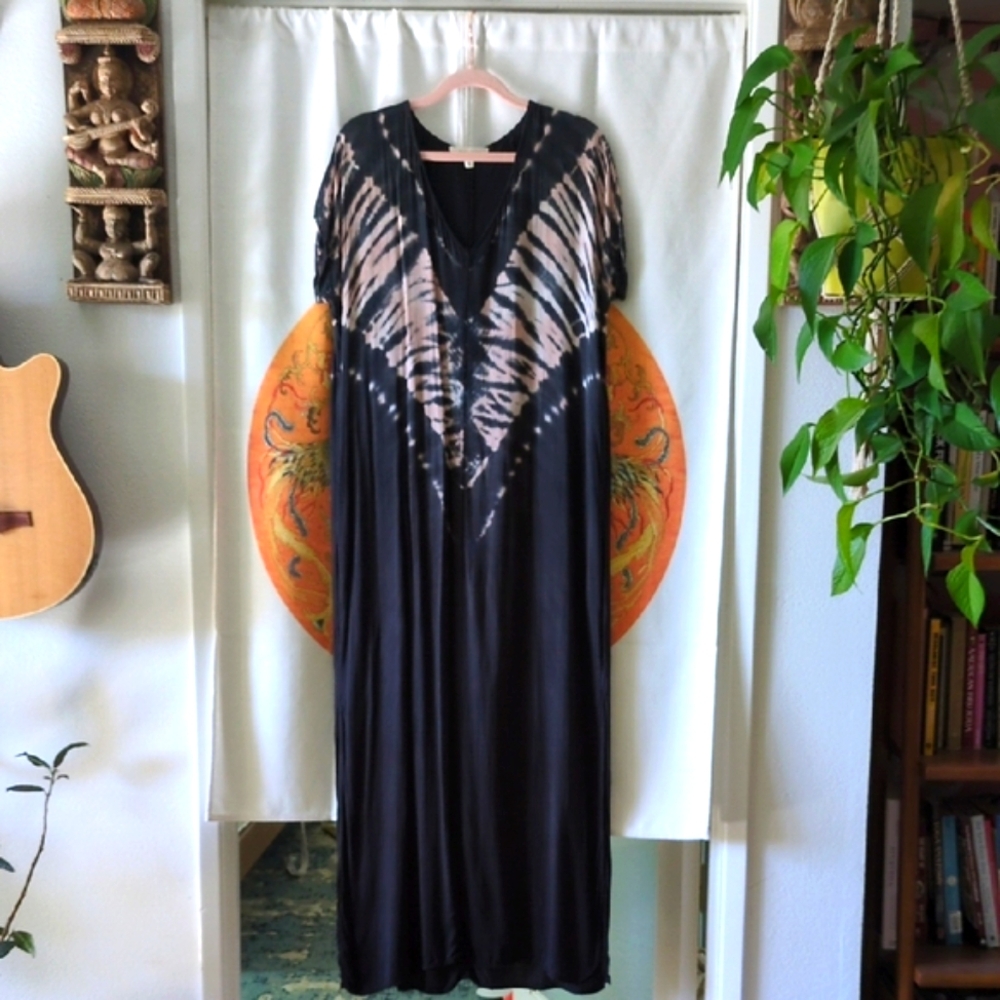 Chic Black and Tan Maxi Dress